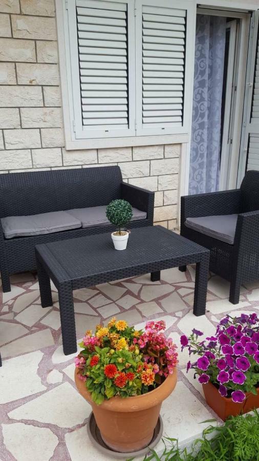 Apartamento Apartman Luly Kaštela Exterior foto