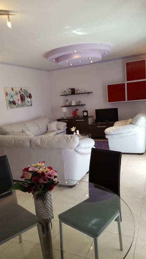 Apartamento Apartman Luly Kaštela Exterior foto